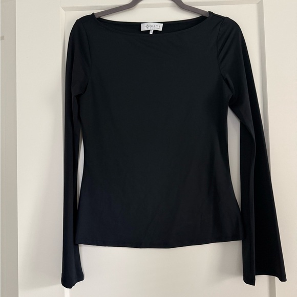 Wayf Tops - WAYF black bell sleeve long sleeve top size small